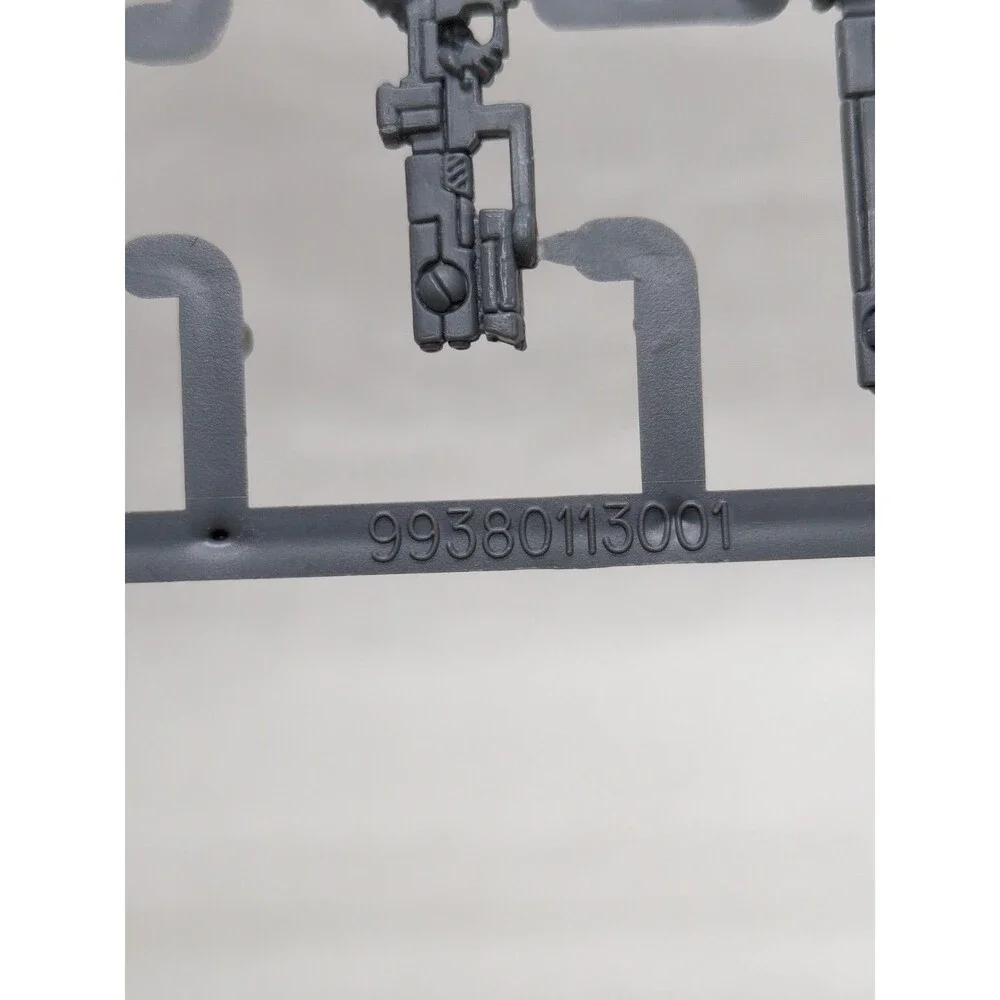 *Incomplete* 2001Warhammer 40K Tau Empire Fire Warrior Sprue
